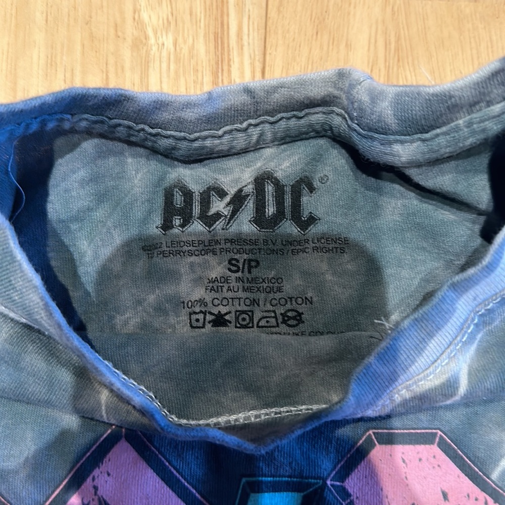 Shirt - Picture 2 of 2